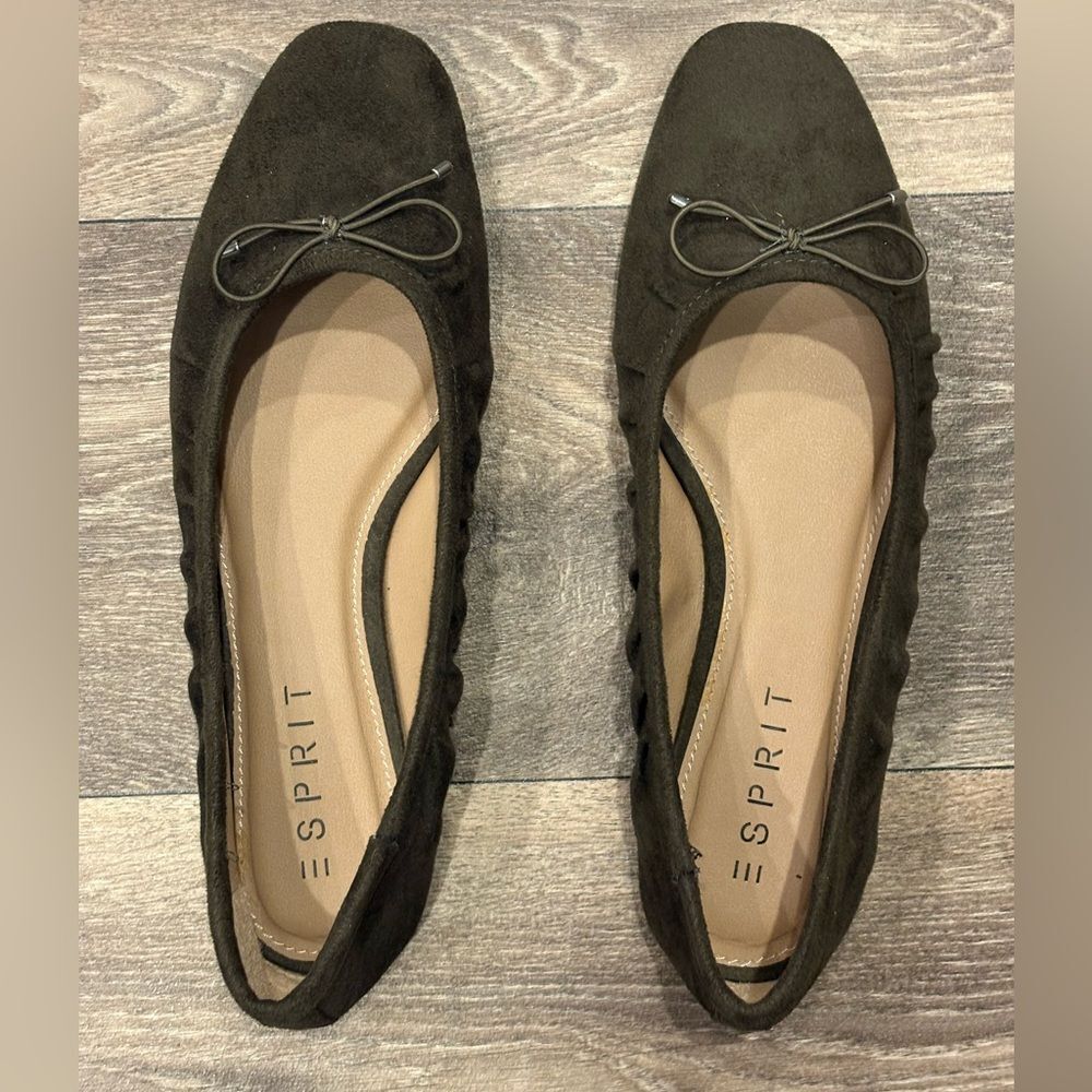 Esprit Narissa Faux Suede Olive Green Flats Size 8.5